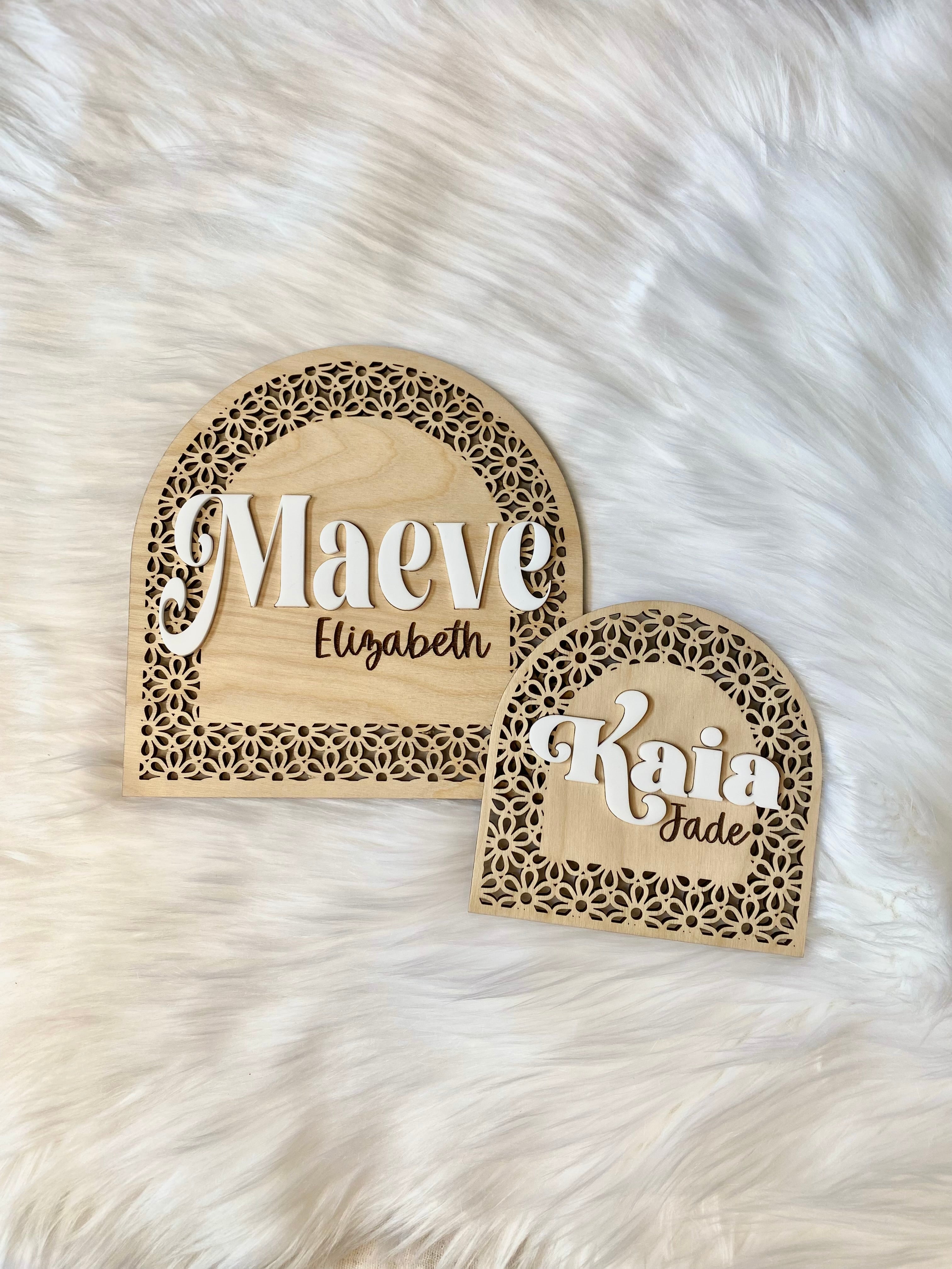 Arch Rattan Flower Name Sign