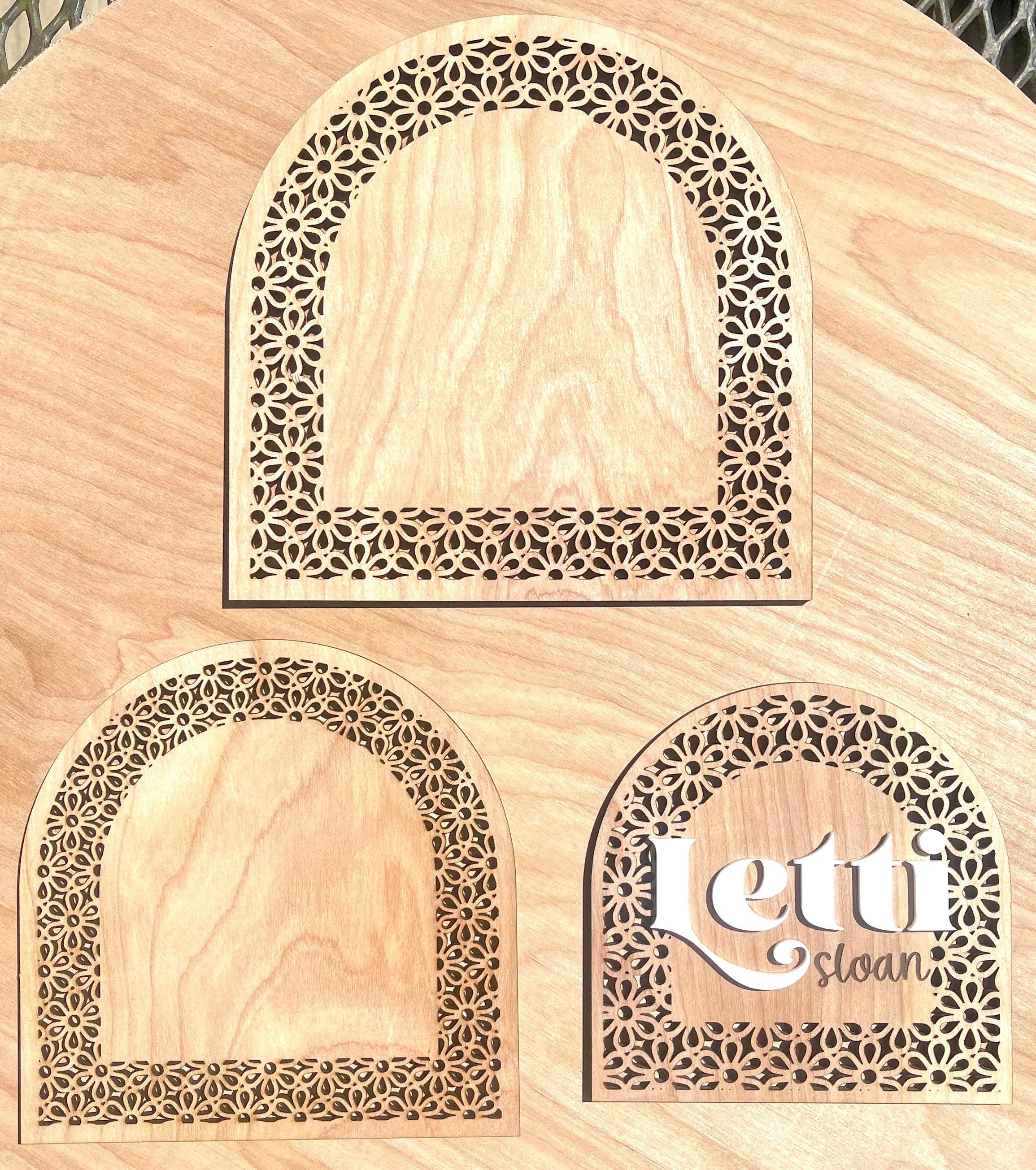 Arch Rattan Flower Name Sign