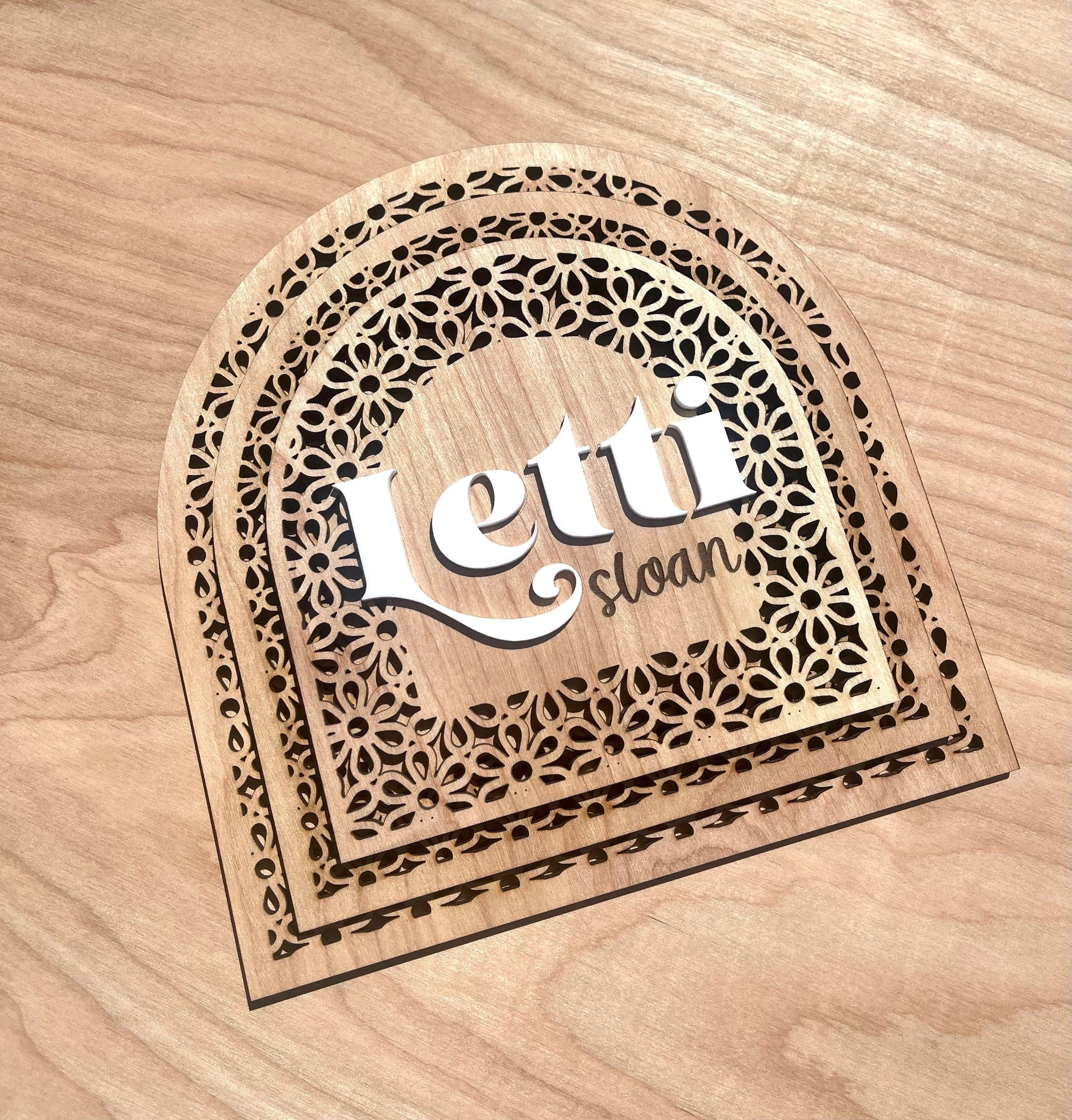 Arch Rattan Flower Name Sign